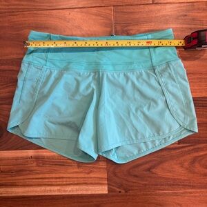 Lululemon Speed Short Bali Breeze Size 4